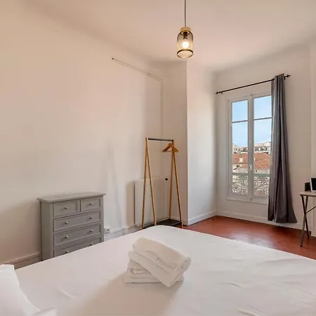 Cosy And Trendy 2 Bedrooms Flat, Train Station/tramway * Nicea